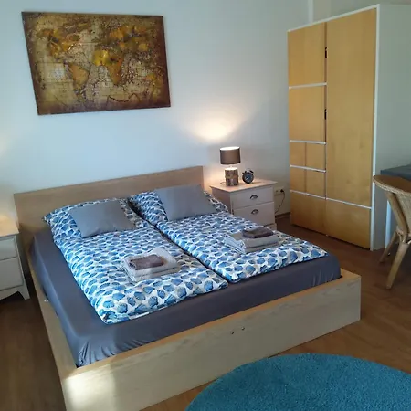 Haus Im Gruenen * Bornheim (Rheinland)