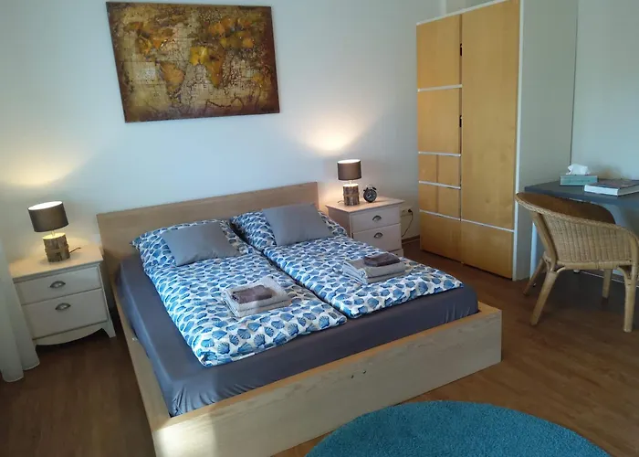 Haus Im Gruenen * Bornheim (Rheinland)